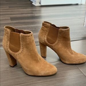 Lauren Ralph Lauren Elegant Tan Suede Heeled Ankle Booties